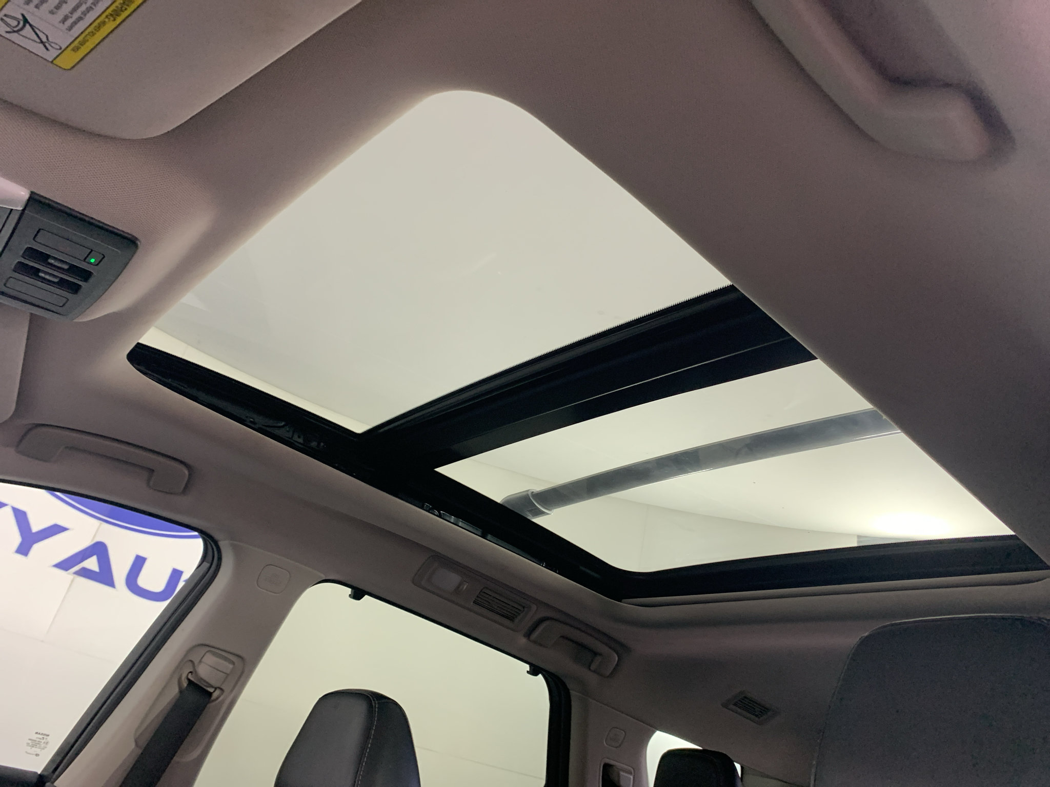 Used 2022 Nissan Pathfinder SL w/ SL Premium Package FWD image 27