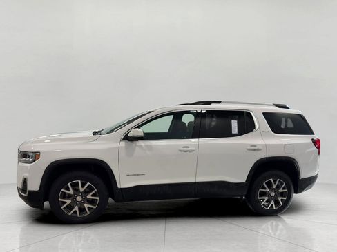Used 2023 GMC Acadia SLE w/ Driver Convenience Package image 4
