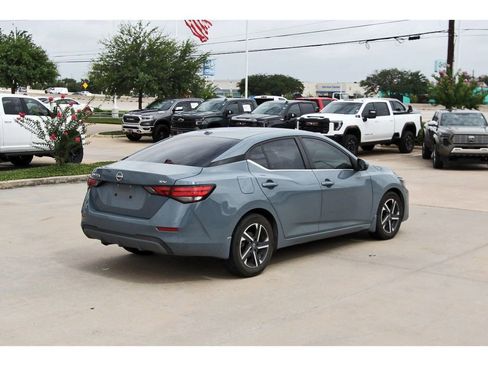 Used 2024 Nissan Sentra SV FWD image 6