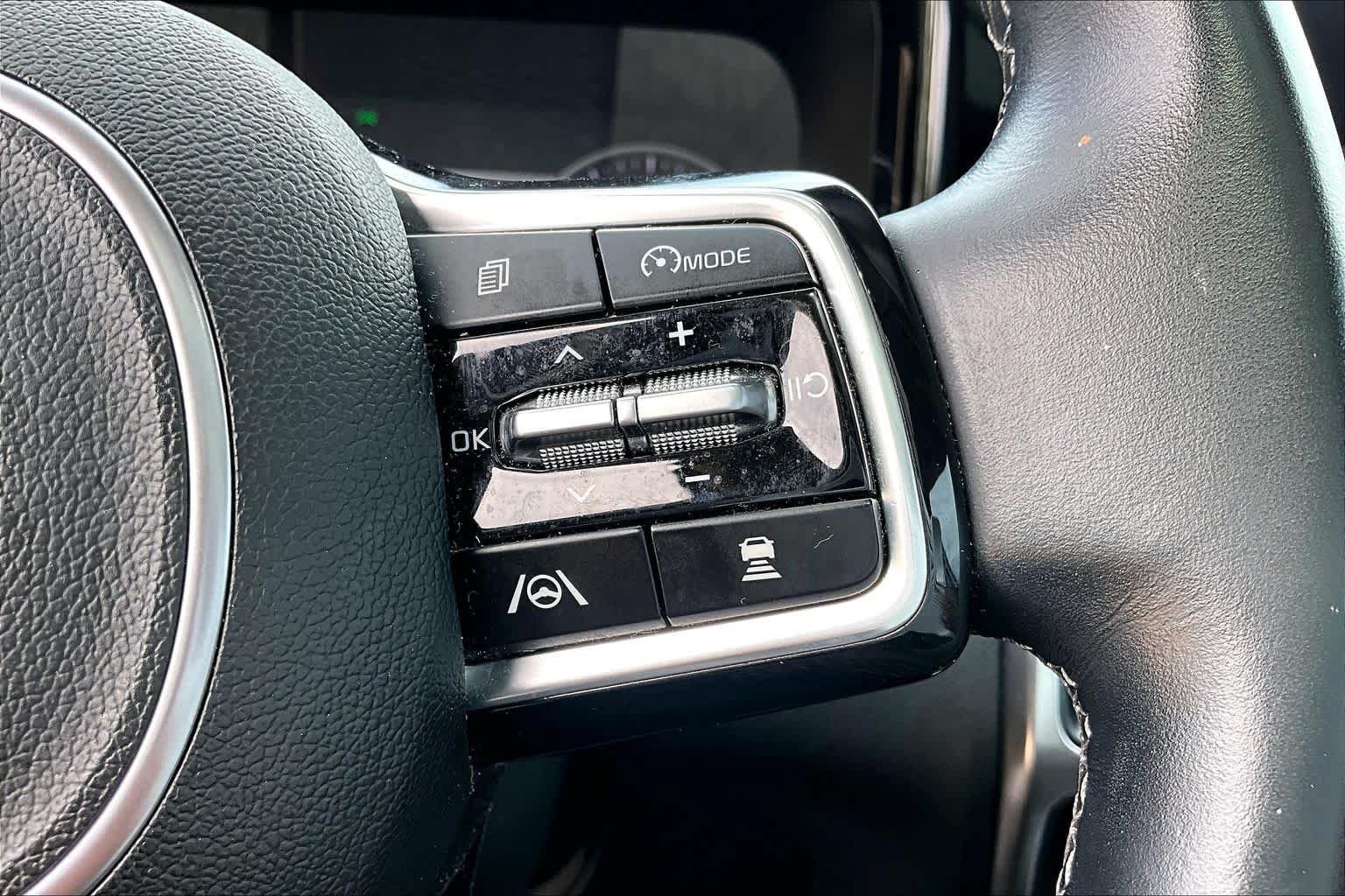 Used 2023 Kia Sorento EX w/ Panoramic Sunroof Package FWD image 25