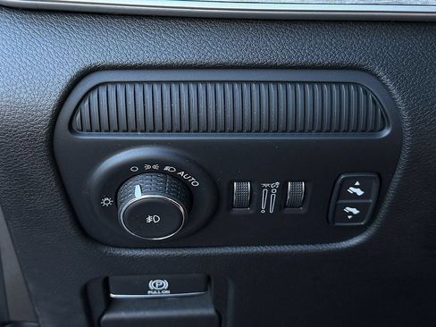 Used 2024 Jeep Wagoneer L Series III w/ Flexible Seating Group AWD/4WD image 25