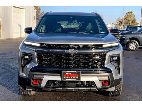 Used 2026 Chevrolet Traverse Z71 w/ Driver Confidence Package AWD/4WD image 3