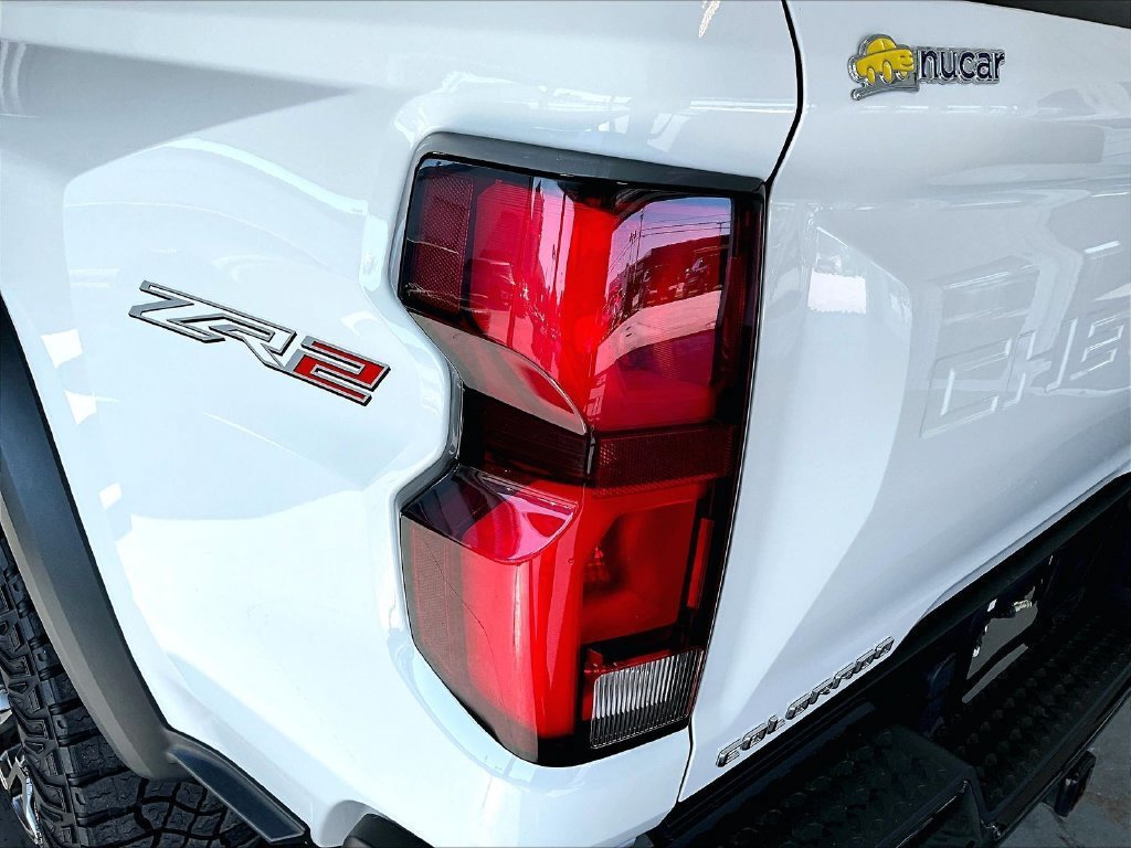 Used 2023 Chevrolet Colorado ZR2 w/ ZR2 Convenience Package III AWD/4WD image 33