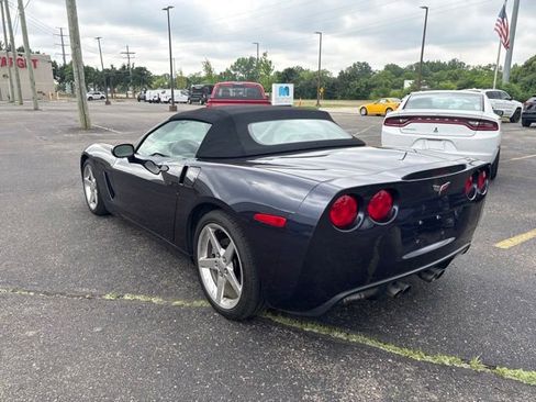 Used 2013 Chevrolet Corvette Convertible RWD image 3