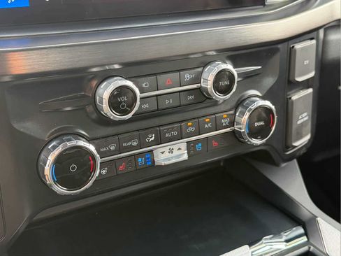 Used 2025 Ford F350 Lariat w/ Lariat Ultimate Package AWD/4WD image 21