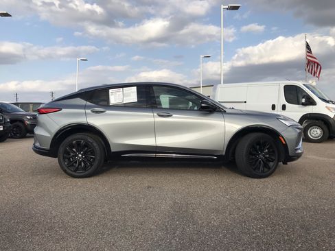 Used 2024 Buick Envista Sport Touring w/ Convenience I Package image 8