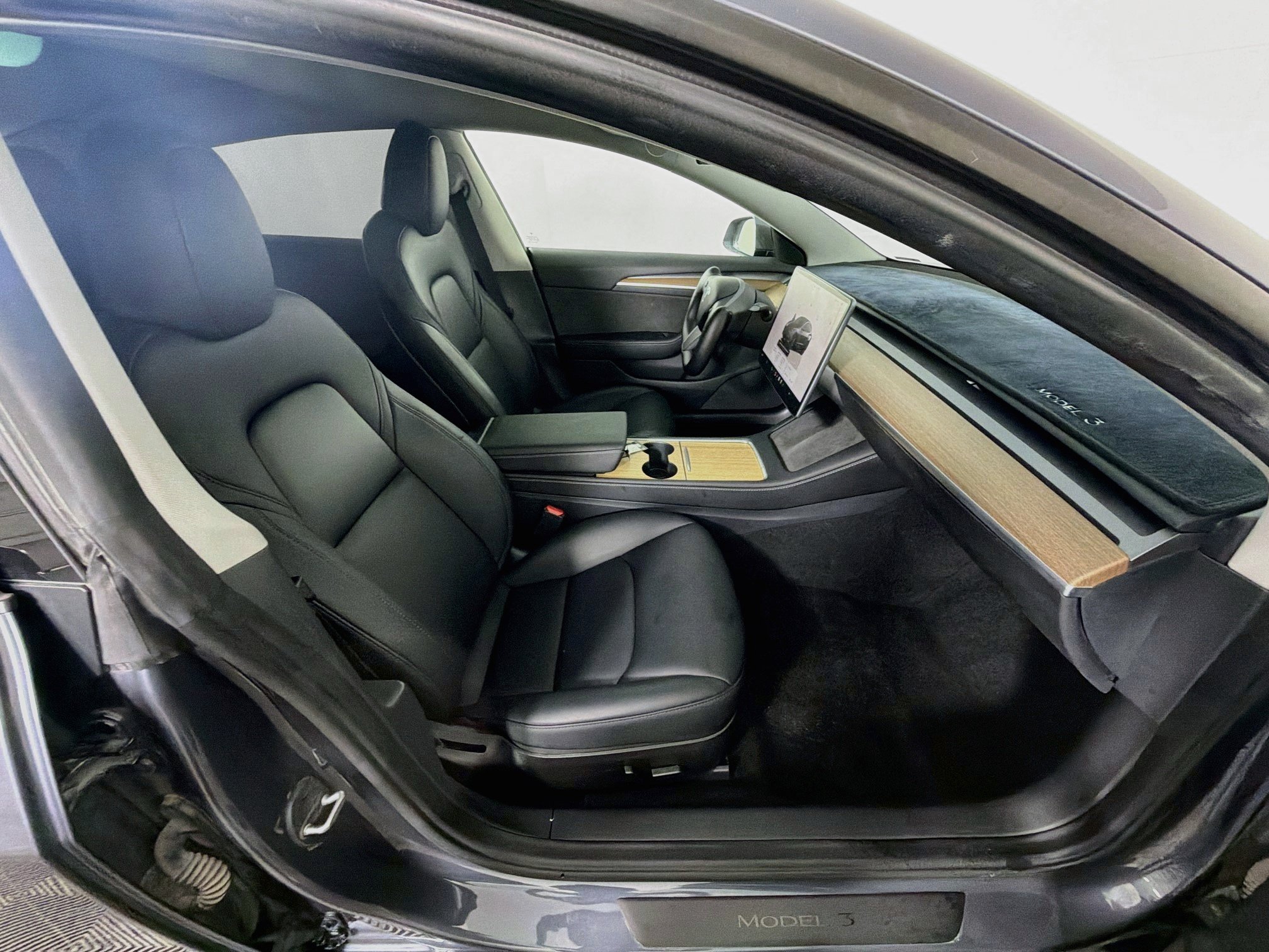 Used 2023 Tesla Model 3 Standard Range RWD image 33