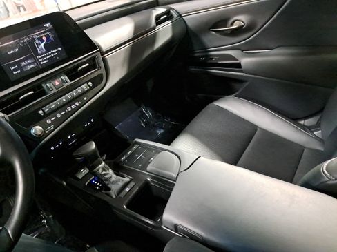 Used 2022 Lexus ES 350 w/ Premium Package image 24