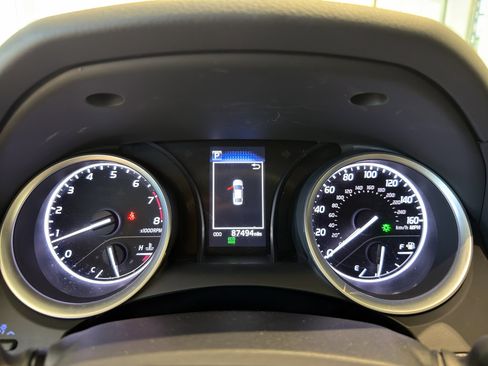 Used 2023 Toyota Camry LE image 10