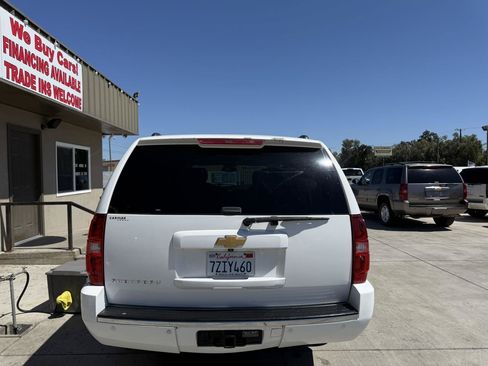 Used 2014 Chevrolet Suburban LTZ RWD image 4