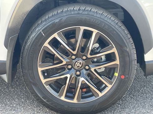 New 2026 Toyota Corolla Cross XLE image 9