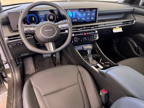 New 2026 Hyundai Santa Cruz SEL FWD image 2