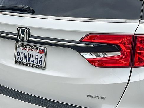 Used 2023 Honda Odyssey Elite image 9