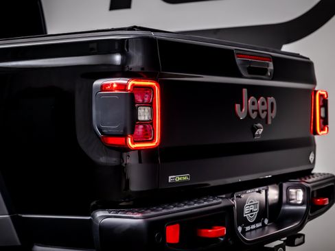 Used 2021 Jeep Gladiator Rubicon AWD/4WD image 13