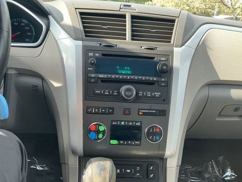Used 2009 Chevrolet Traverse LT AWD/4WD image 17