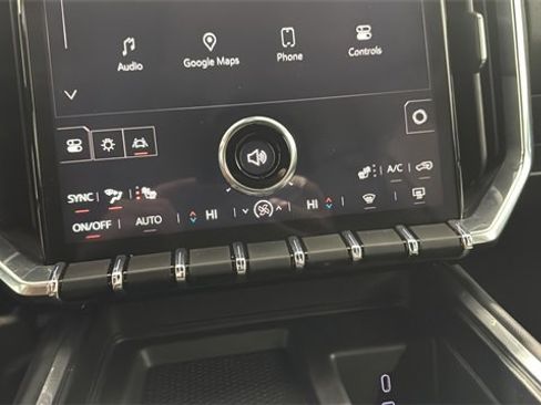 Used 2025 GMC Acadia Elevation image 27