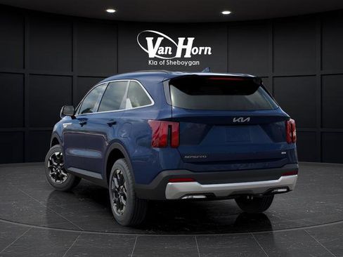 New 2026 Kia Sorento S image 4