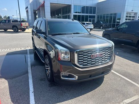 Used 2020 GMC Yukon Denali RWD image 3