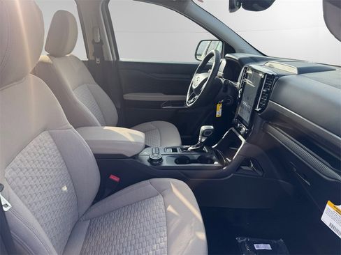 New 2025 Ford Ranger XLT w/ FX4 Off-Road Package image 15