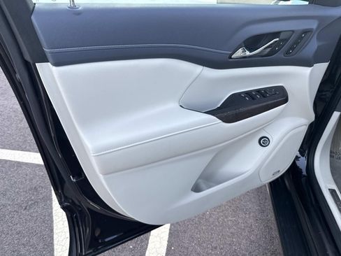 Used 2021 GMC Acadia Denali w/ Denali Ultimate Package image 20