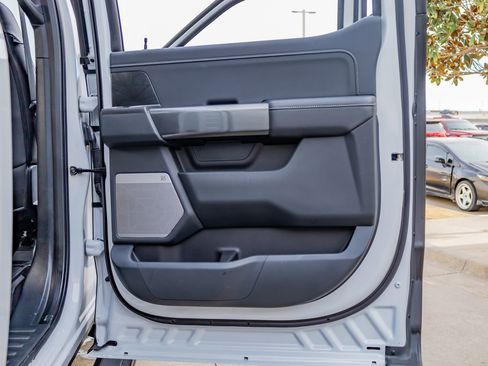 Used 2022 Ford F150 XLT w/ Equipment Group 302A High image 38