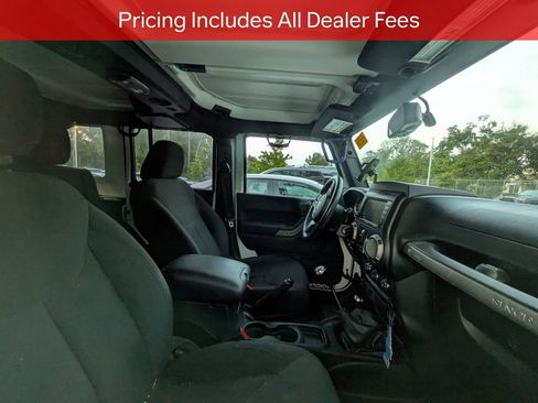 Used 2015 Jeep Wrangler Unlimited Sport w/ Quick Order Package 23S AWD/4WD image 7
