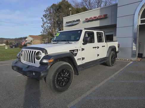 Used 2020 Jeep Gladiator Sport w/ Quick Order Package 24S image 8