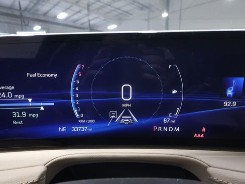 Certified 2025 Cadillac XT4 Premium Luxury image 11