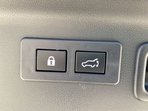 Certified 2025 Subaru Forester Touring AWD/4WD image 40