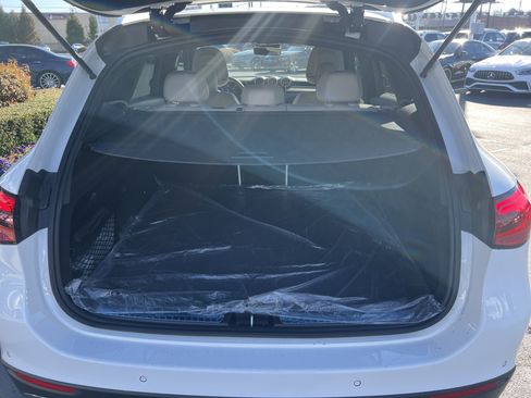 Used 2025 Mercedes-Benz GLC 300 image 34