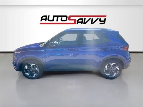 Used 2024 Hyundai Venue Limited image 4