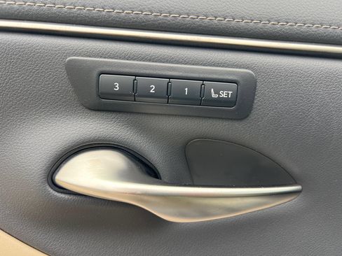 Used 2019 Lexus ES 350 w/ Premium Package FWD image 25