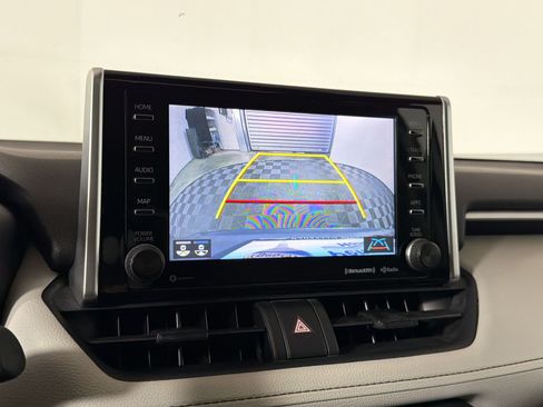Used 2020 Toyota RAV4 XLE w/ Convenience Package AWD/4WD image 17