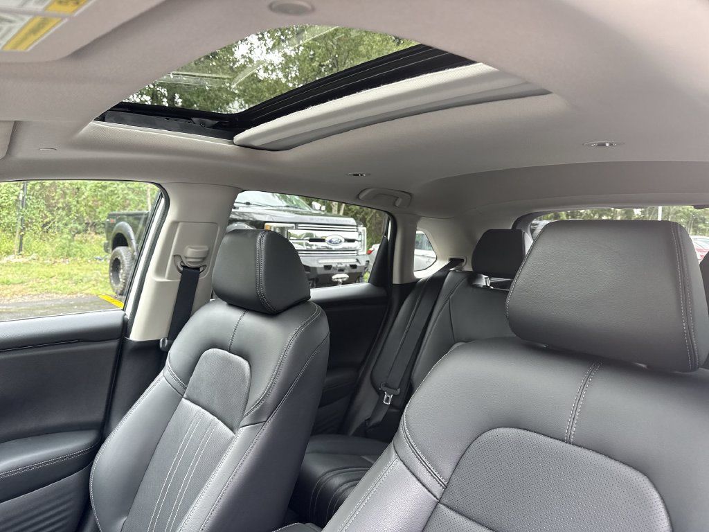 Used 2024 Honda HR-V EX-L image 16