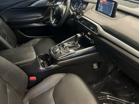 Used 2017 MAZDA CX-9 Touring FWD image 17