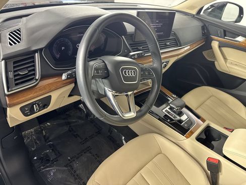 Used 2023 Audi Q5 2.0T Premium Plus w/ Premium Plus Package AWD/4WD image 10