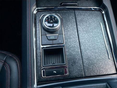 Used 2024 Ford Expedition Max Limited image 17