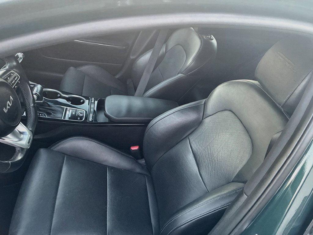 Used 2023 Kia Stinger GT-Line w/ Sun & Sound Package RWD image 19