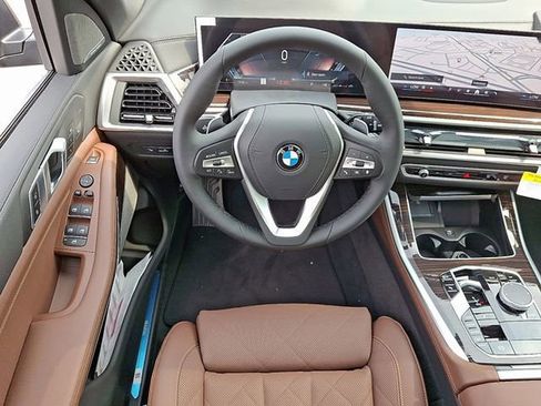 Certified 2026 BMW X5 xDrive40i w/ Climate Comfort Package image 8