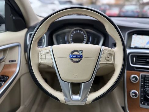 Used 2016 Volvo S60 T5 Inscription Platinum image 35