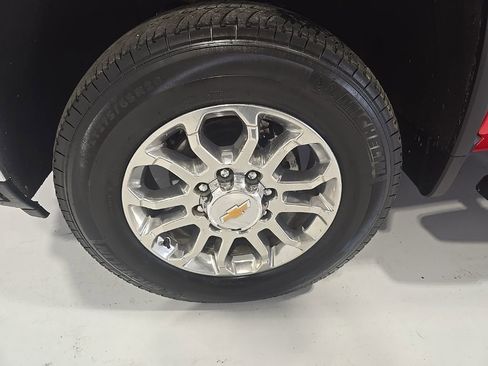 Used 2024 Chevrolet Silverado 2500 LTZ w/ LTZ Premium Package image 4