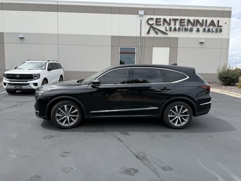 Used 2025 Acura MDX w/ Technology Package AWD/4WD image 3