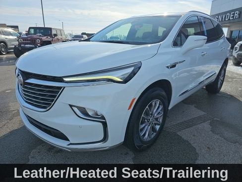 Used 2023 Buick Enclave Essence w/ Trailering Package, 5000 lbs. FWD image 3
