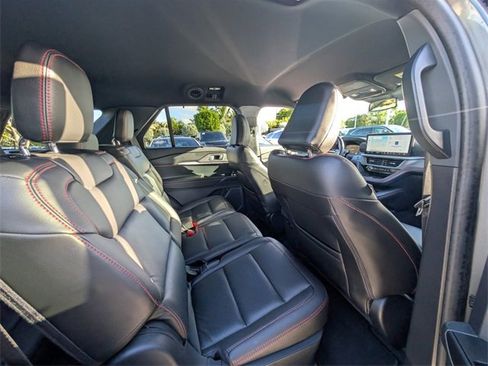 Used 2025 Ford Explorer ST-Line w/ Premium Package image 13