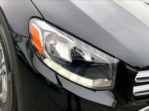 Used 2018 Mercedes-Benz GLC 300 4MATIC image 24