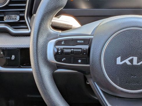 Used 2024 Kia Sportage LX image 16