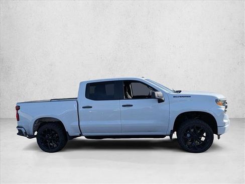 Used 2022 Chevrolet Silverado 1500 Custom image 4