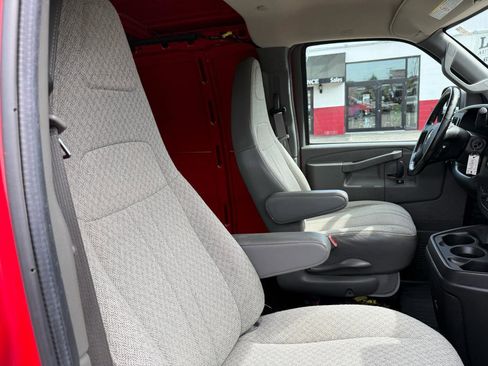Used 2022 Chevrolet Express 2500 w/ Driver Convenience Package RWD image 23