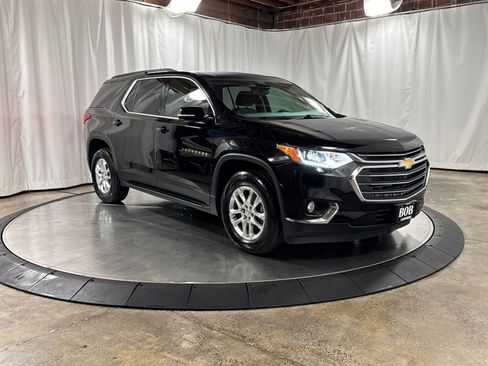 Used 2020 Chevrolet Traverse LT w/ LPO, Floor Liner Package FWD image 10