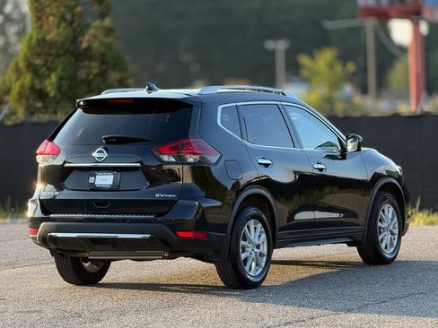 Used 2018 Nissan Rogue SV w/ Sun & Sound Touring Package AWD/4WD image 9